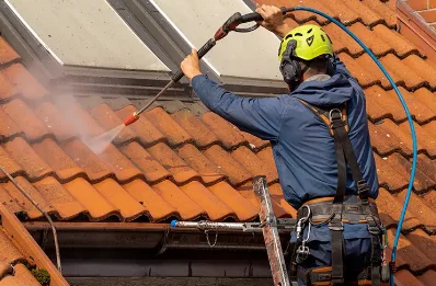 Démoussage et hydrofuge de toiture à Ostricourt